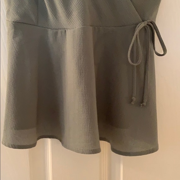 Monteau top - Picture 2 of 5